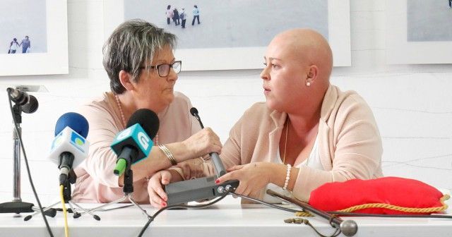 Manuela Aguilar y Rocío Bértoa, en uno de los instantes más tensos del pleno de Fene (foto: Mero Barral / 13fotos para Ferrol360)