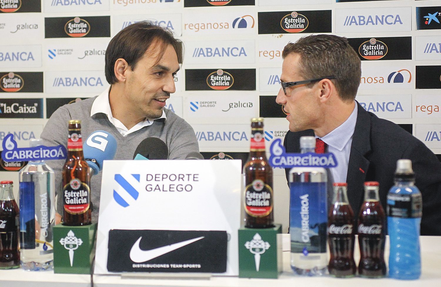 Isidro Silveira Rey y Miguel Ángel Tena, en la presentación del entrenador del Racing (foto: Mero Barral / 13fotos para Ferrol360)