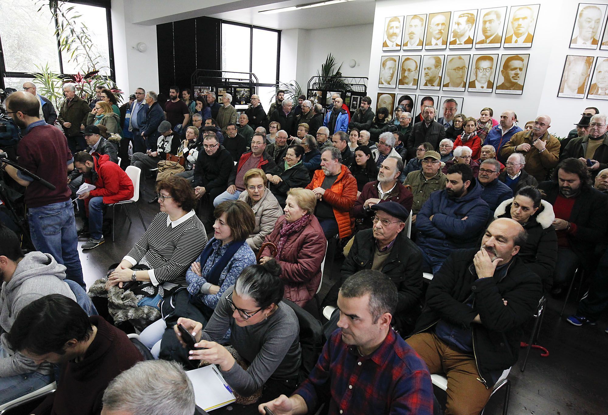 Pleno de moción de censura en Fene (foto: Mero Barral / 13fotos para Ferrol360)