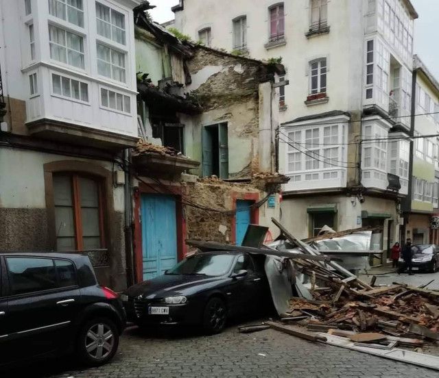 Imagen del derrumbe en Esteiro (foto: Tráfico Ferrolterra)